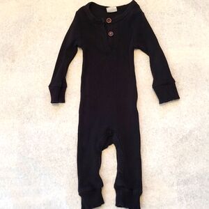 Black ribbed fitted footless sleeper/footie